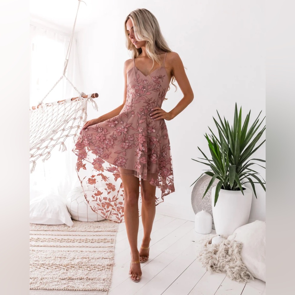 SASKIA HIGH LOW DRESS - EMBROIDERY ROSE